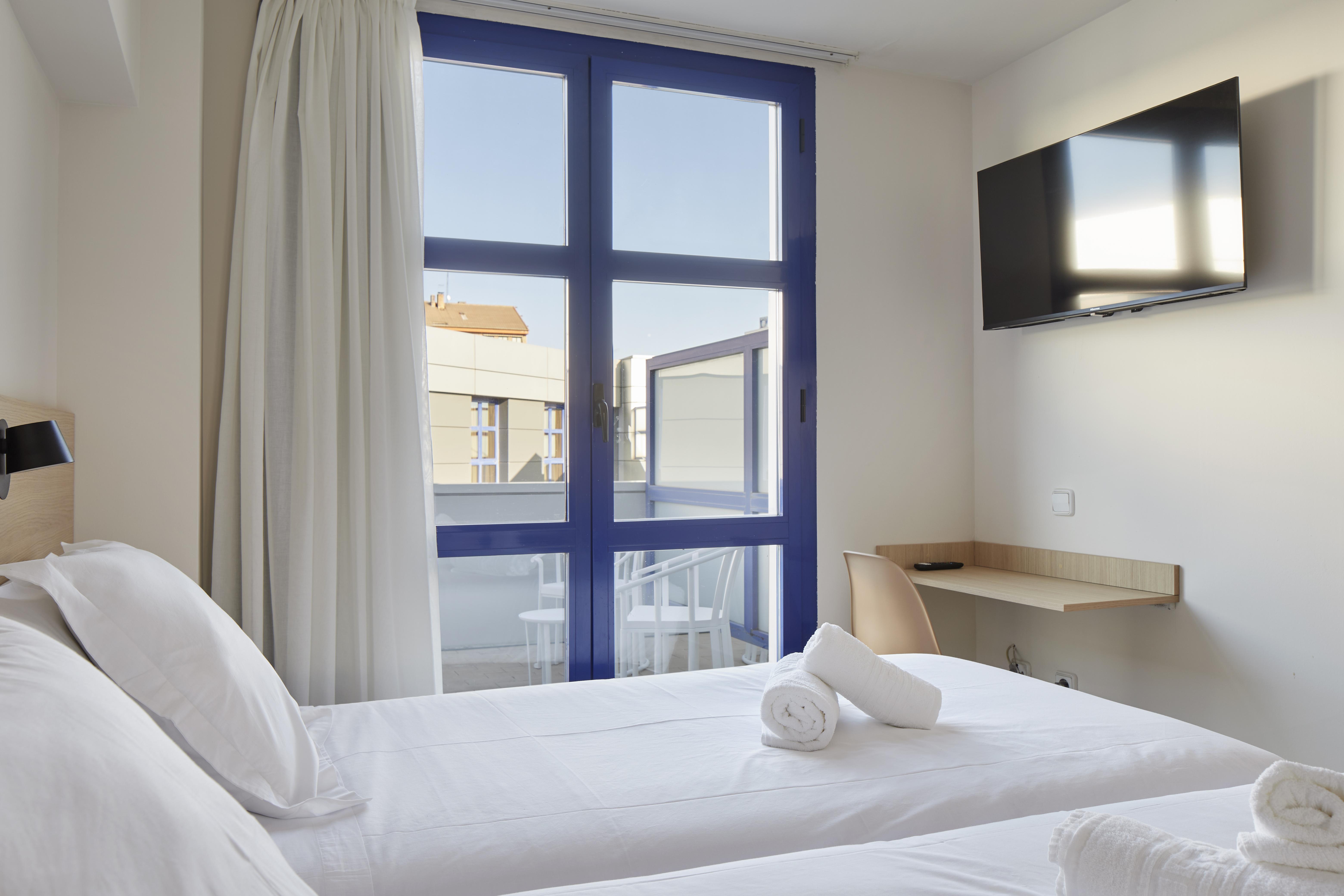 Iraipe Logrono Hotel Екстериор снимка