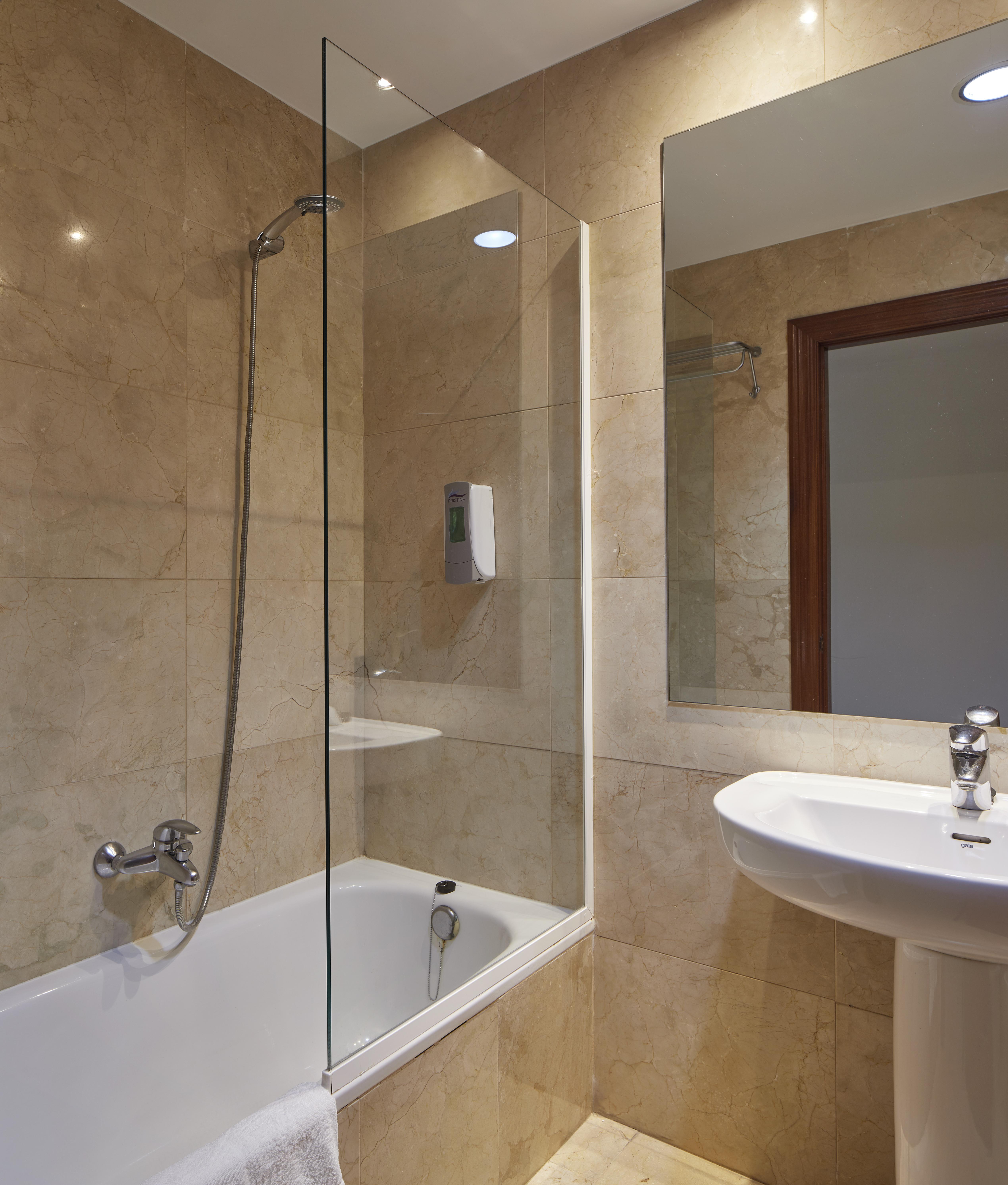 Iraipe Logrono Hotel Екстериор снимка