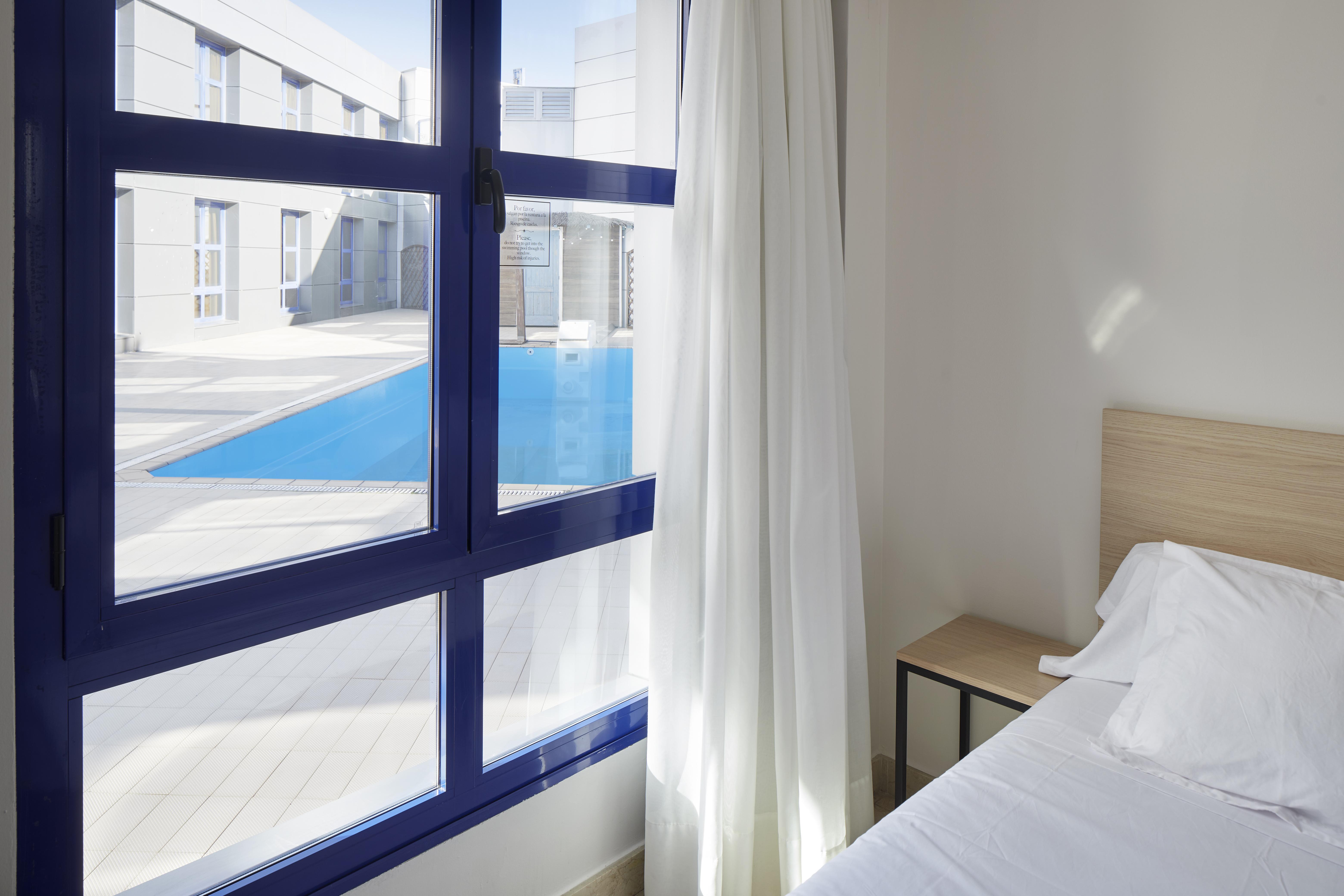 Iraipe Logrono Hotel Екстериор снимка