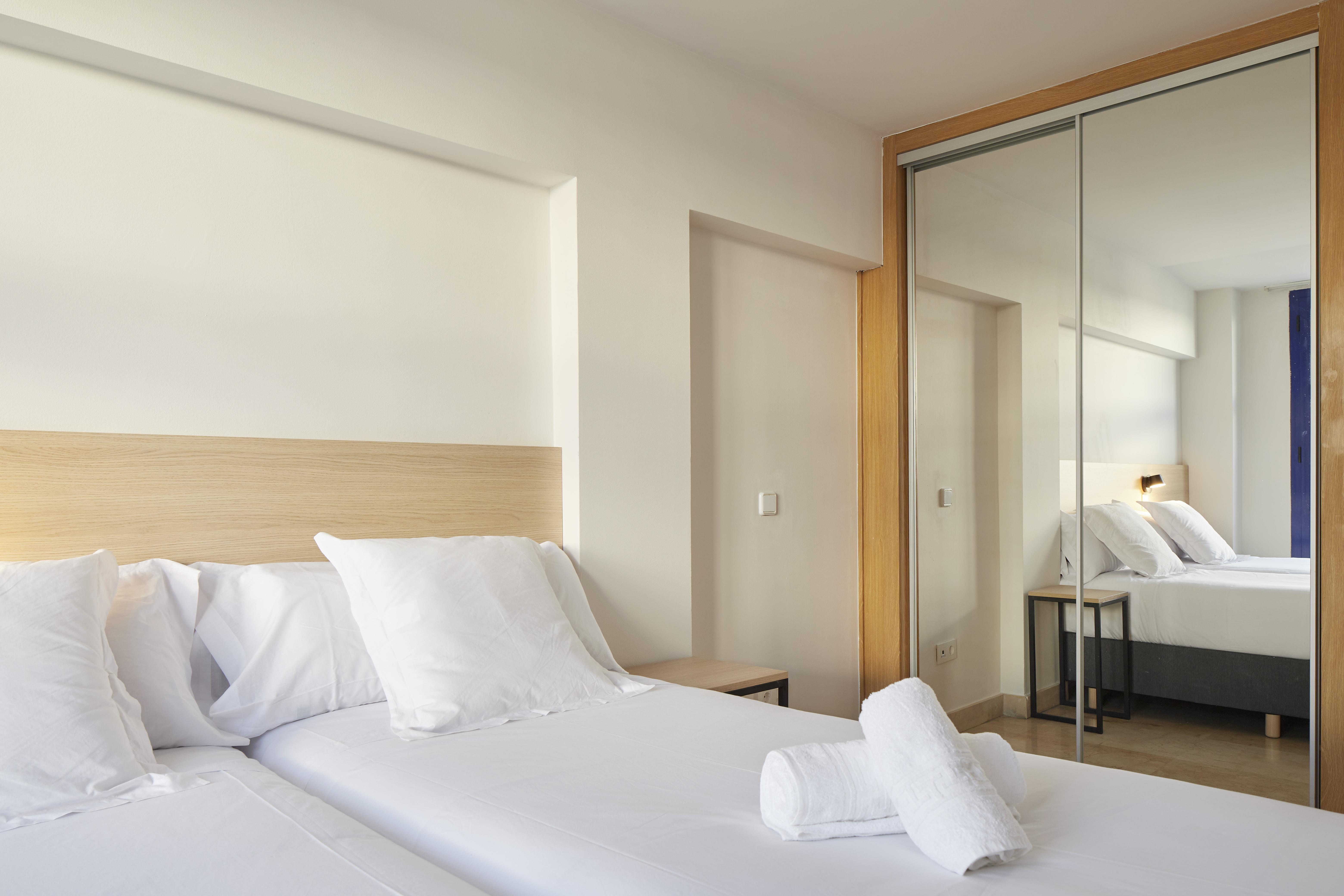 Iraipe Logrono Hotel Екстериор снимка
