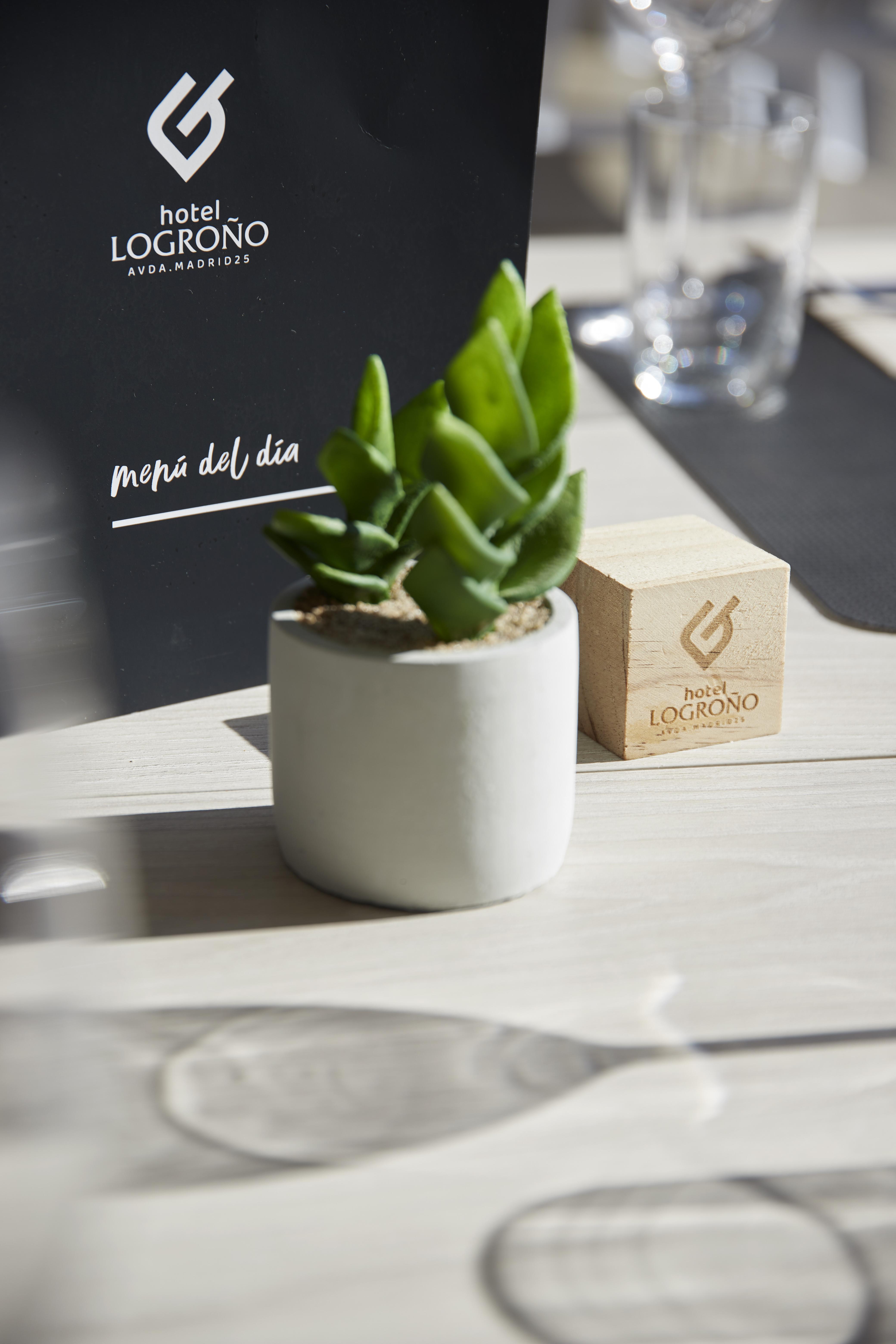 Iraipe Logrono Hotel Екстериор снимка