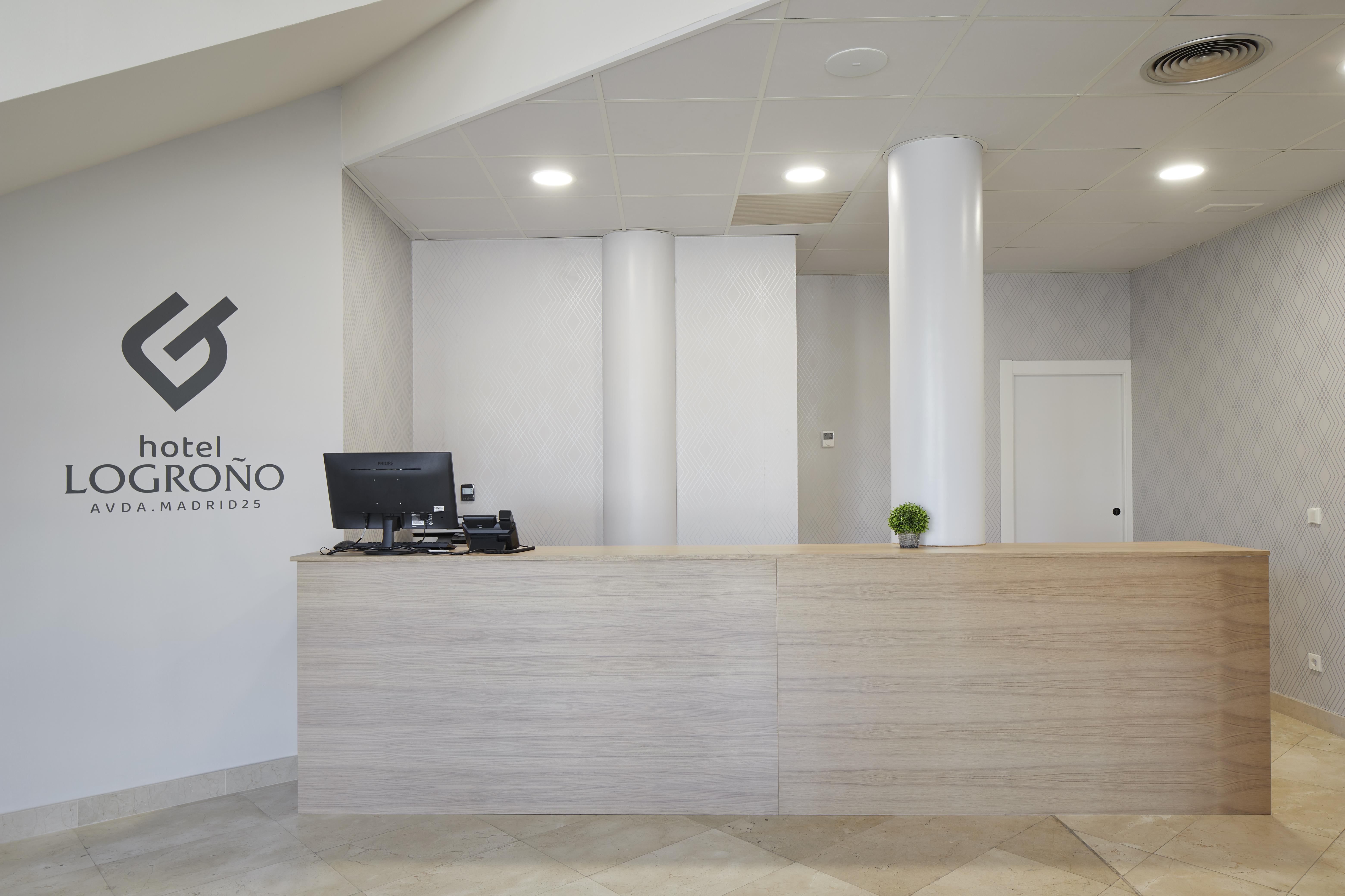 Iraipe Logrono Hotel Екстериор снимка