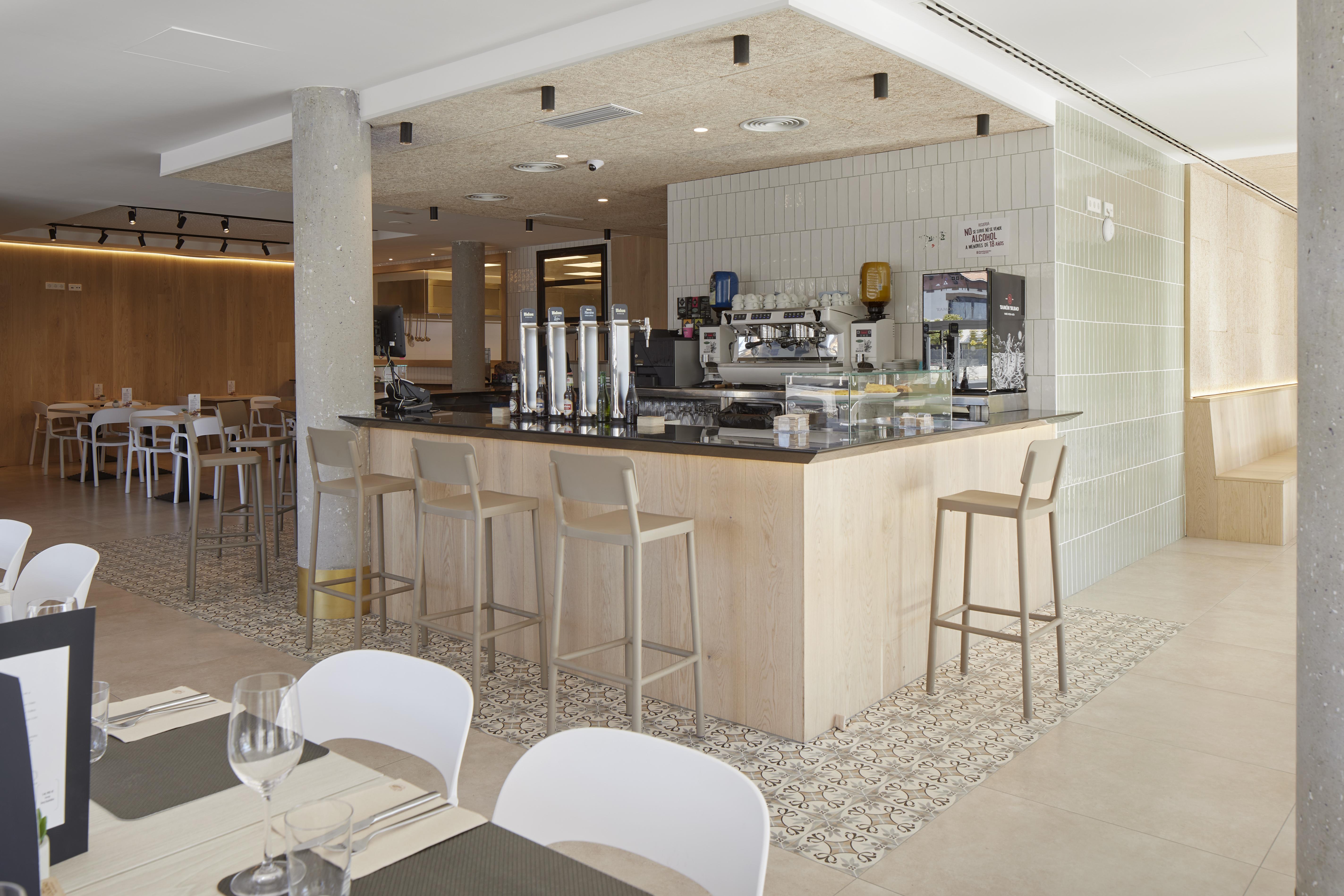 Iraipe Logrono Hotel Екстериор снимка