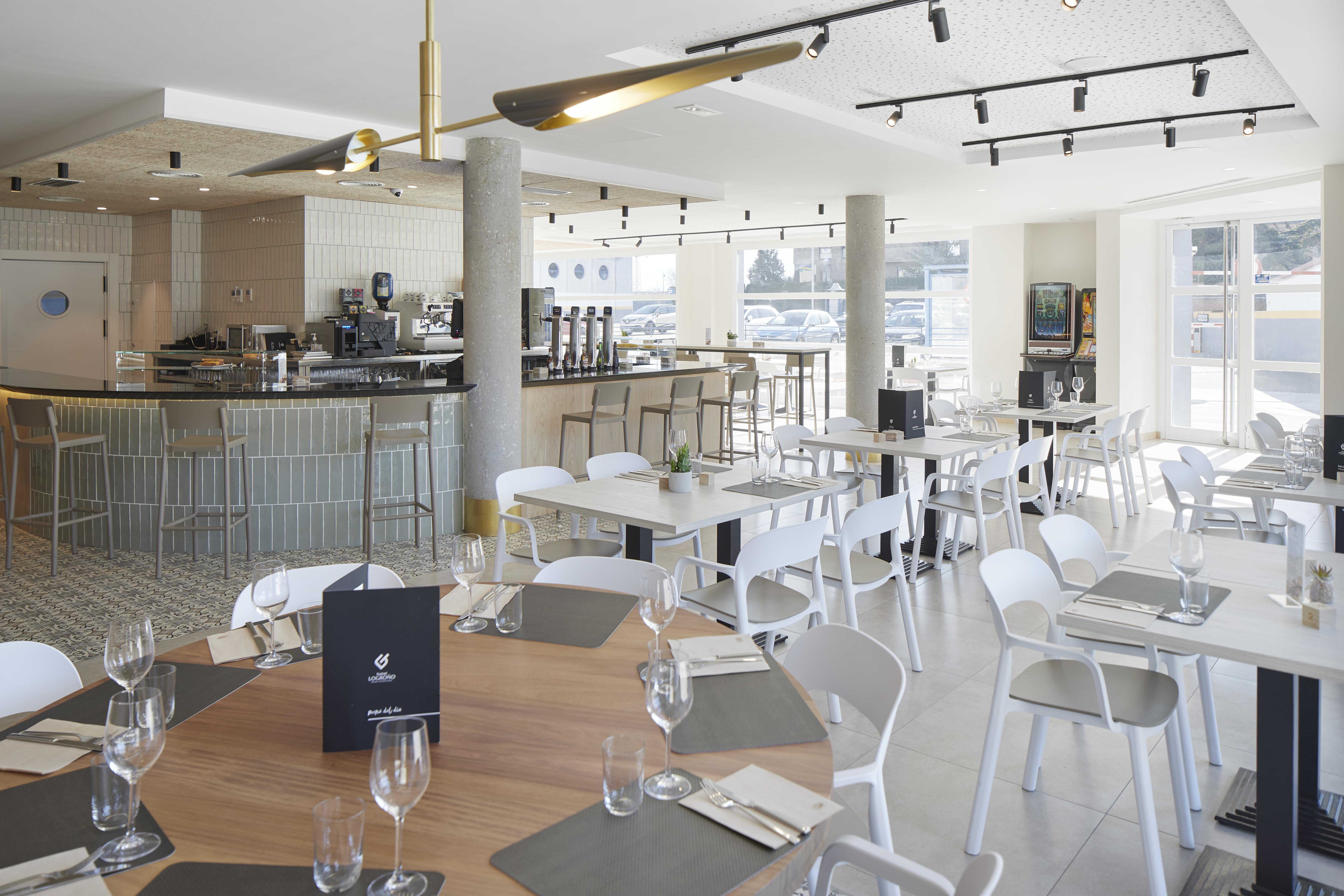 Iraipe Logrono Hotel Екстериор снимка