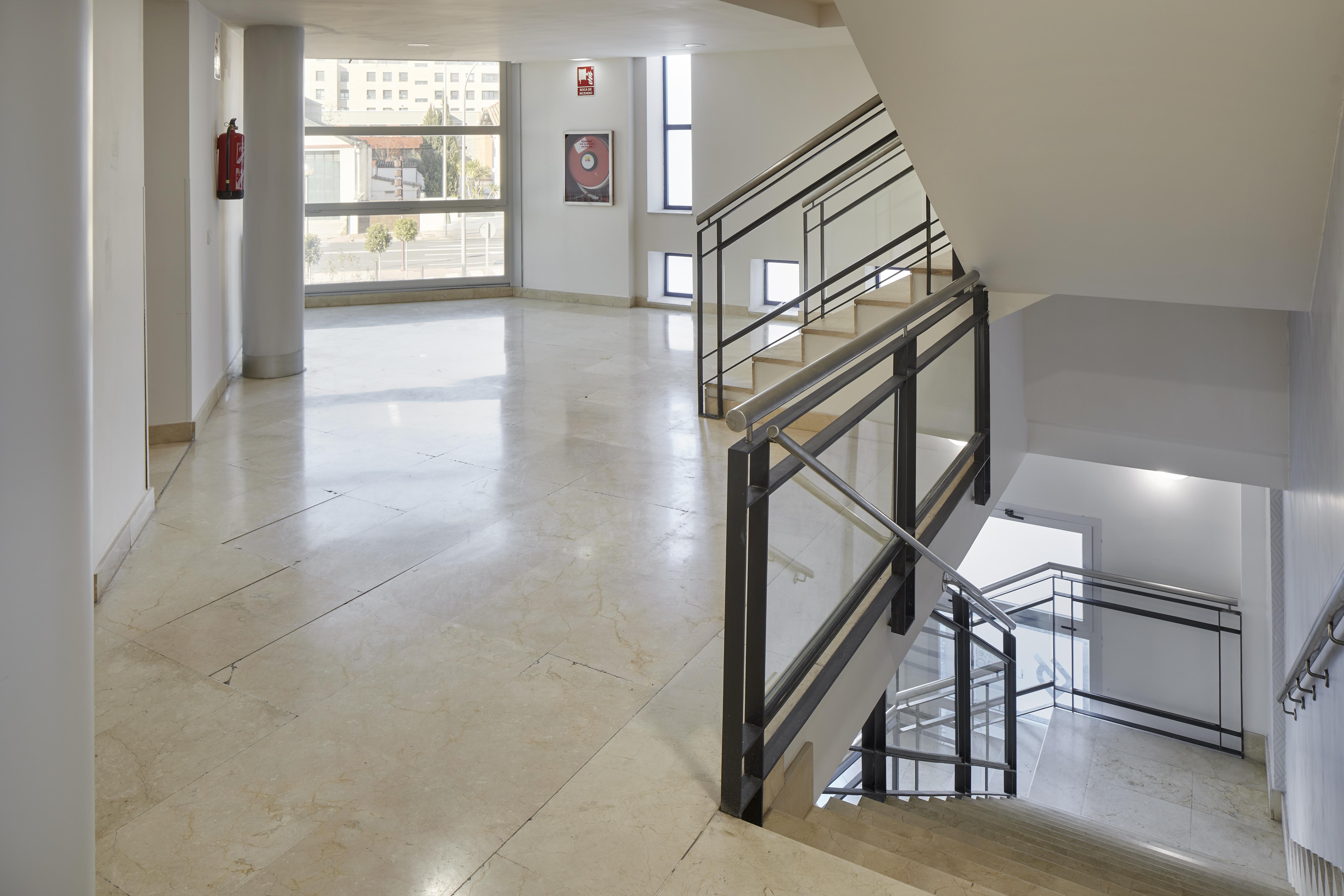 Iraipe Logrono Hotel Екстериор снимка