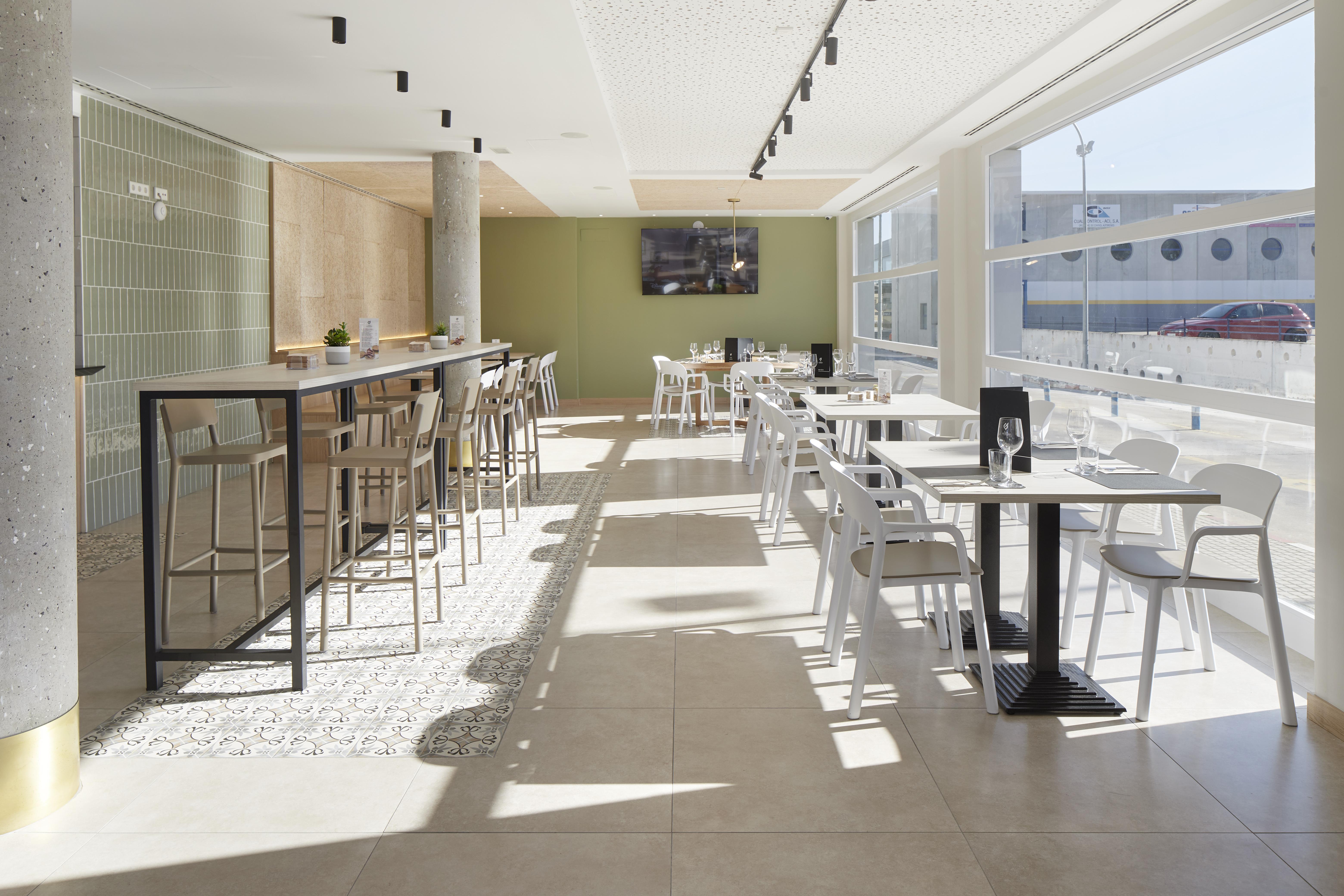 Iraipe Logrono Hotel Екстериор снимка