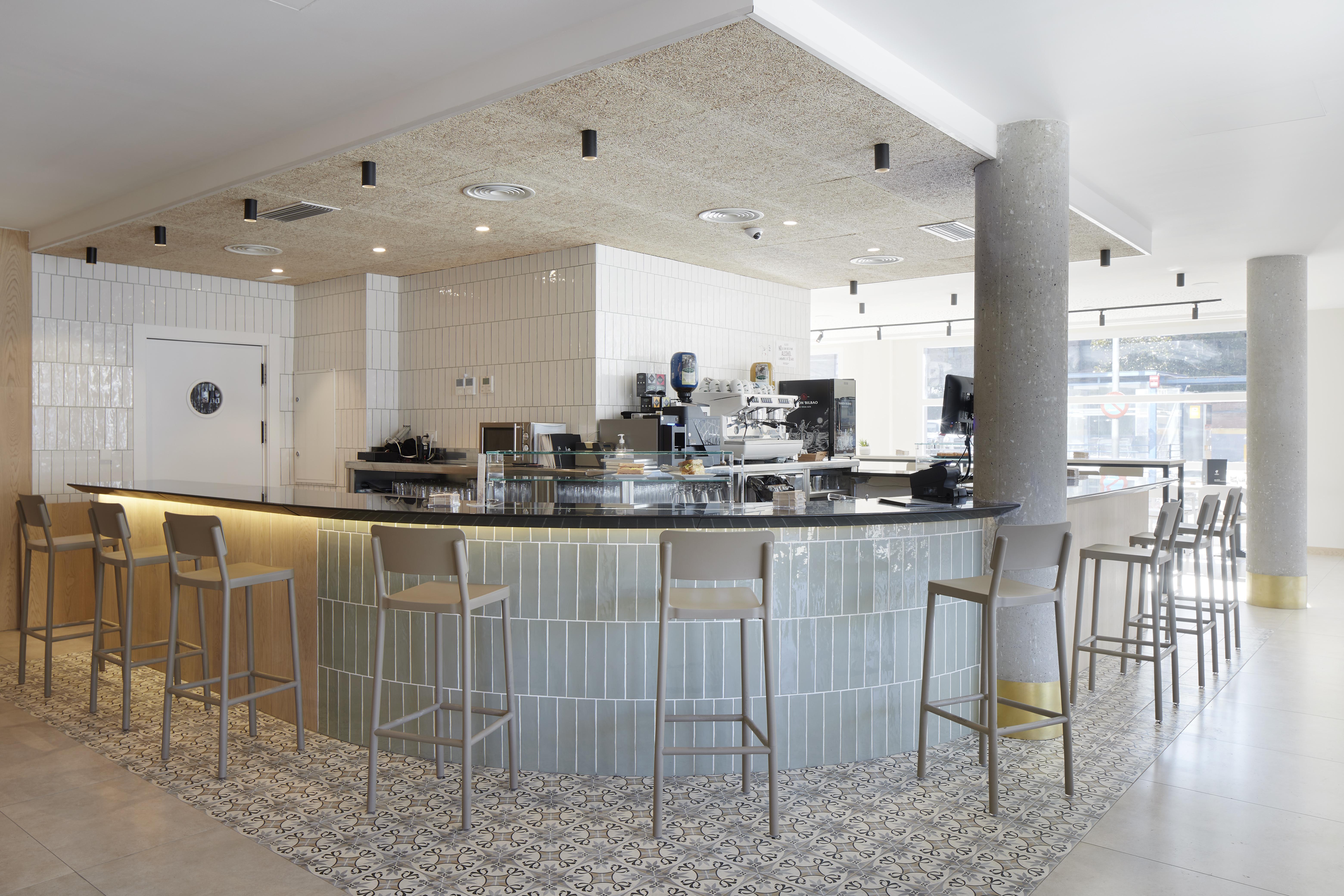 Iraipe Logrono Hotel Екстериор снимка