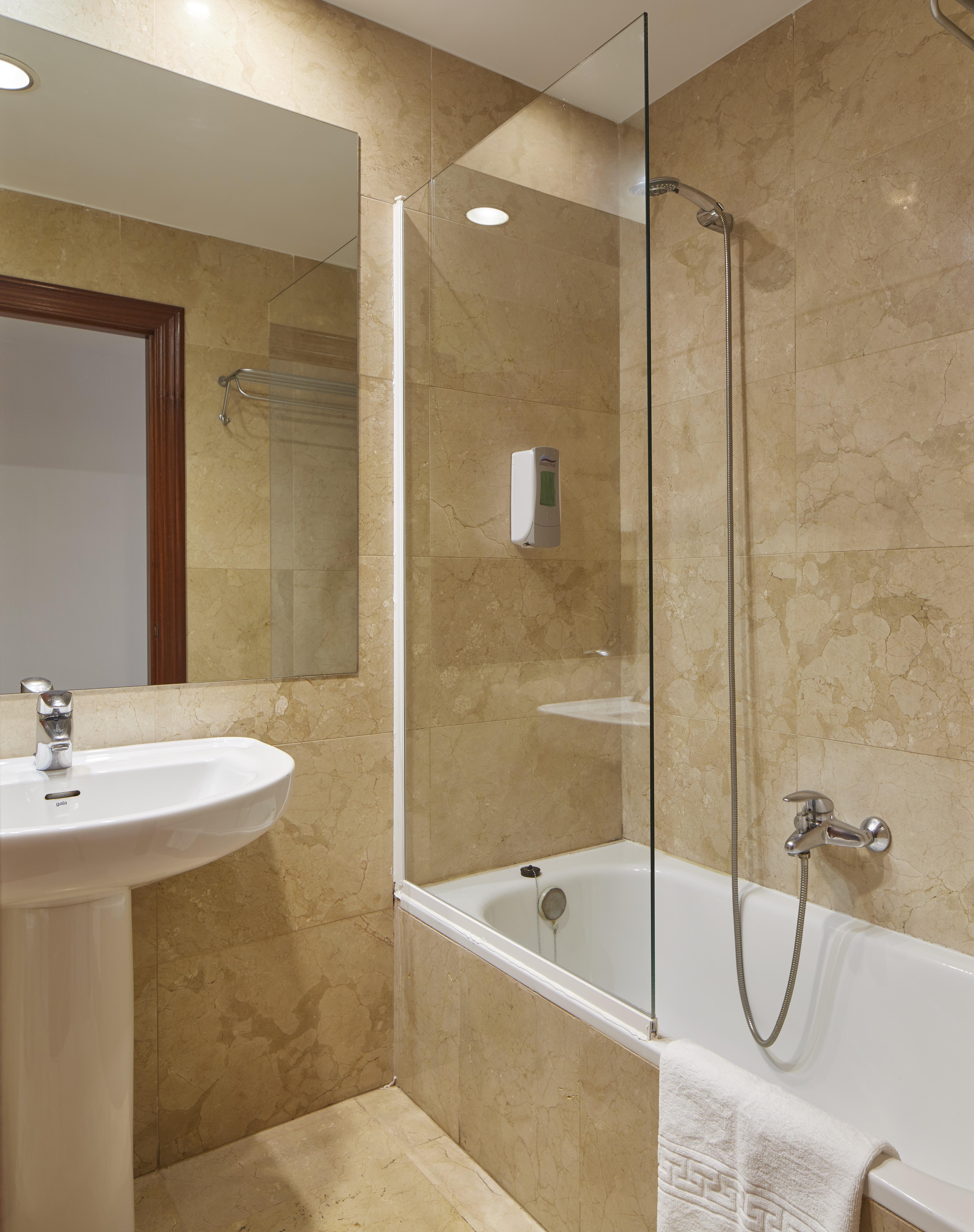 Iraipe Logrono Hotel Екстериор снимка