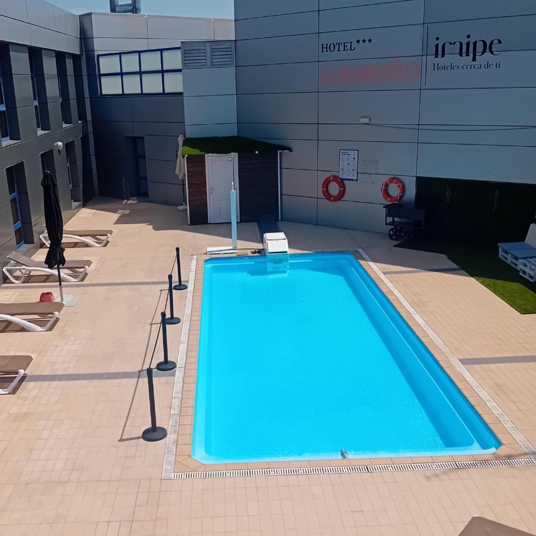 Iraipe Logrono Hotel Екстериор снимка