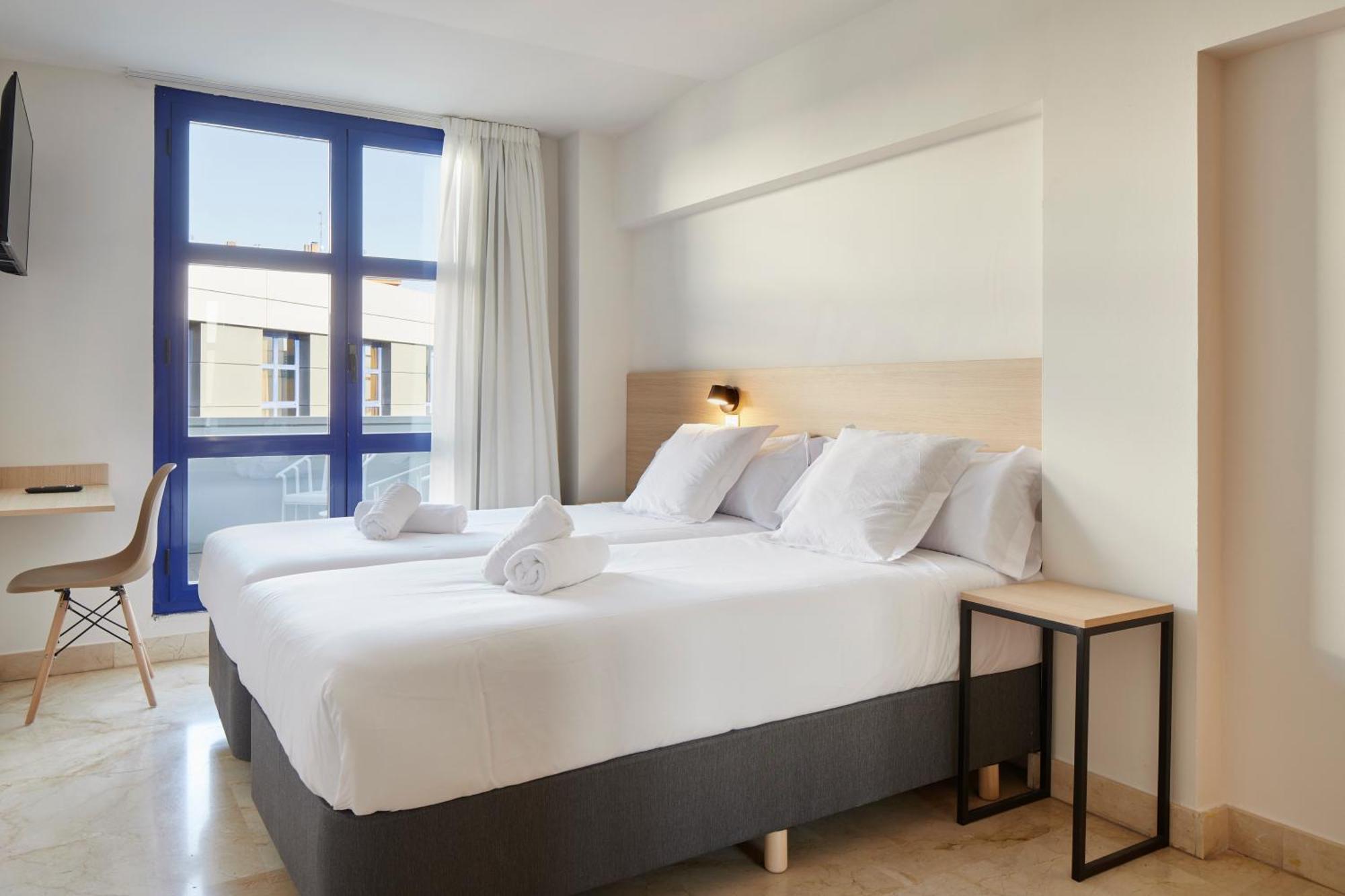 Iraipe Logrono Hotel Екстериор снимка